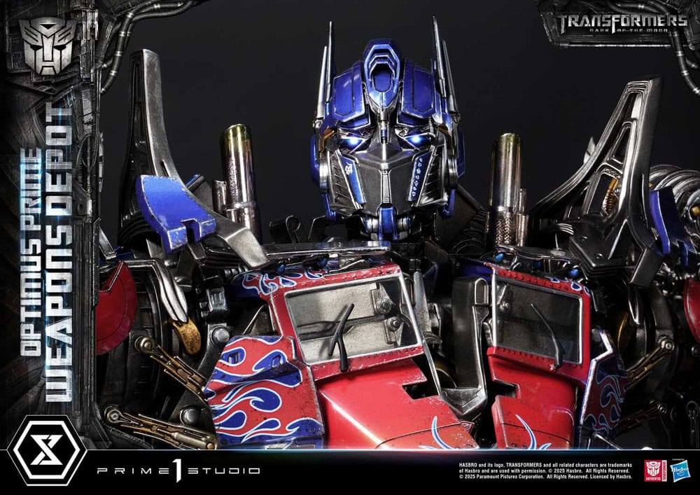 Transformers: Dark of the Moon (Film) Museum Masterline Statue Optimus Prime Weapons Depot 127 cm
