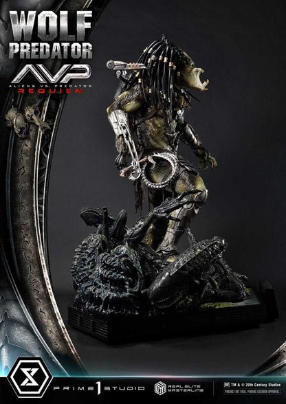 Alien vs. Predator Real Elite Masterline Series Statue 1/3 Requiem Wolf Predator 95 cm